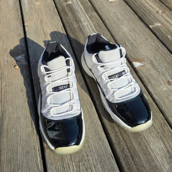 Nike Air Jordan 11 Retro Low (GS) "Concord (2014)" - Picture 4 of 7